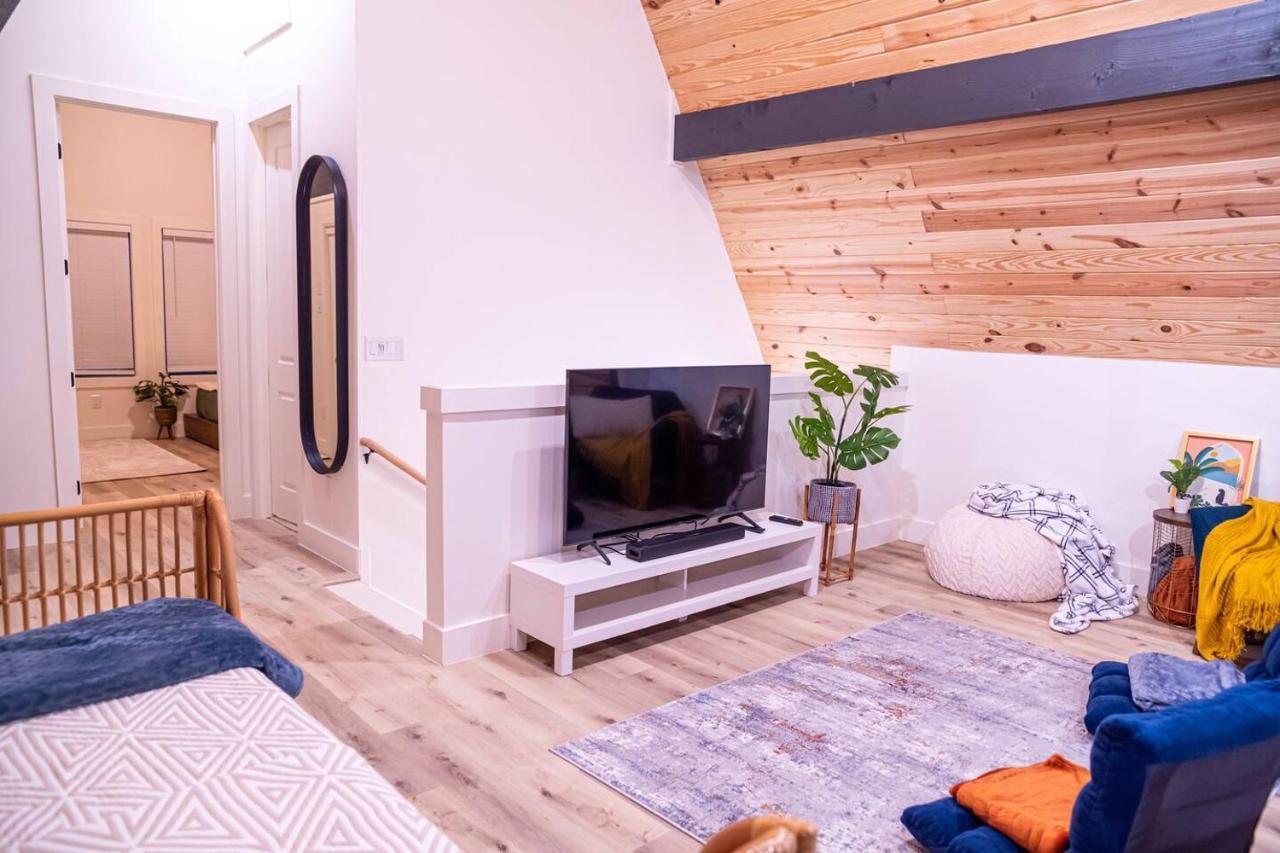 Gruene Daze Chalet - Stylish Aframe - Escape The Ordinary Ню Браунфелс Екстериор снимка
